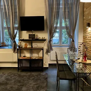 Apartment Kiraly Street , Stylish, Budapest
